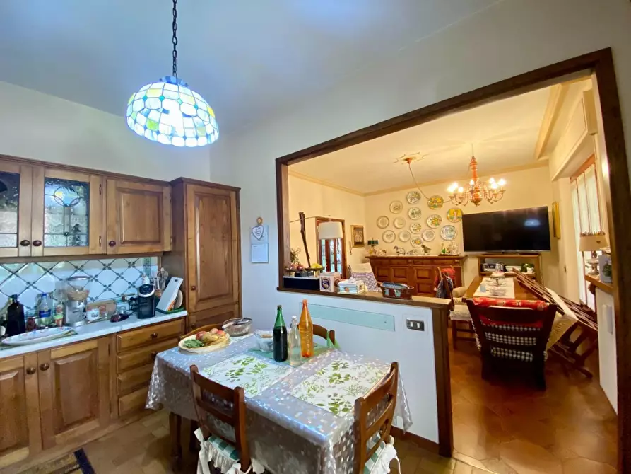 Immagine 11 di Casa bifamiliare in vendita  a Capannori