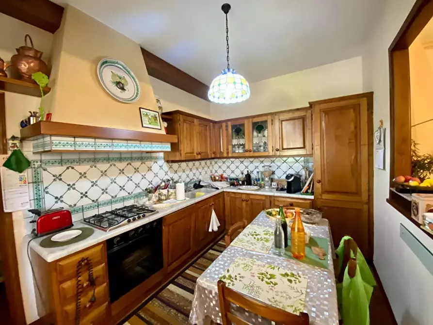 Immagine 10 di Casa bifamiliare in vendita  a Capannori