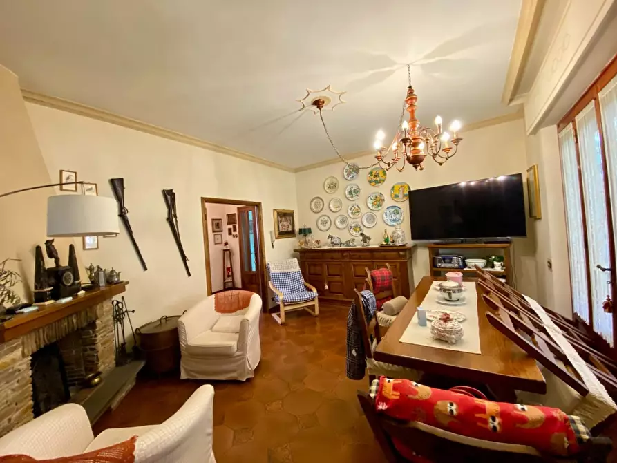 Immagine 35 di Casa bifamiliare in vendita  a Capannori