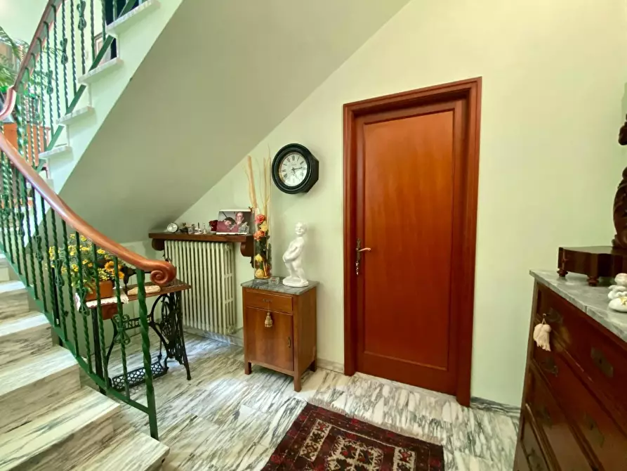 Immagine 20 di Casa bifamiliare in vendita  a Capannori