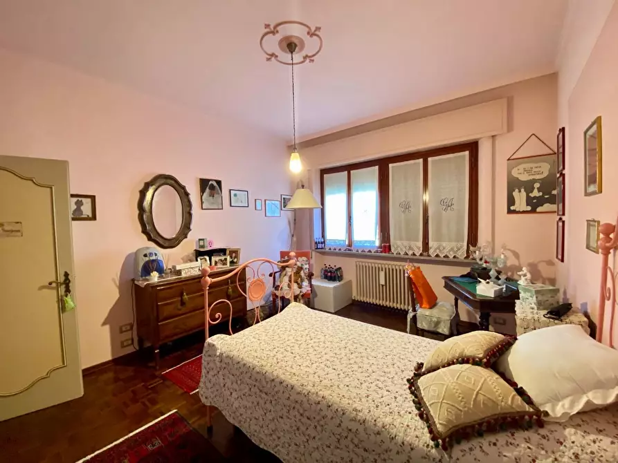 Immagine 42 di Casa bifamiliare in vendita  a Capannori