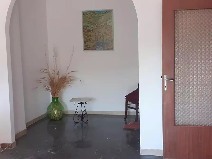 Immagine 2 di Appartamento in vendita  a Massa