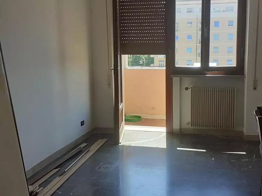 Immagine 6 di Appartamento in vendita  a Massa