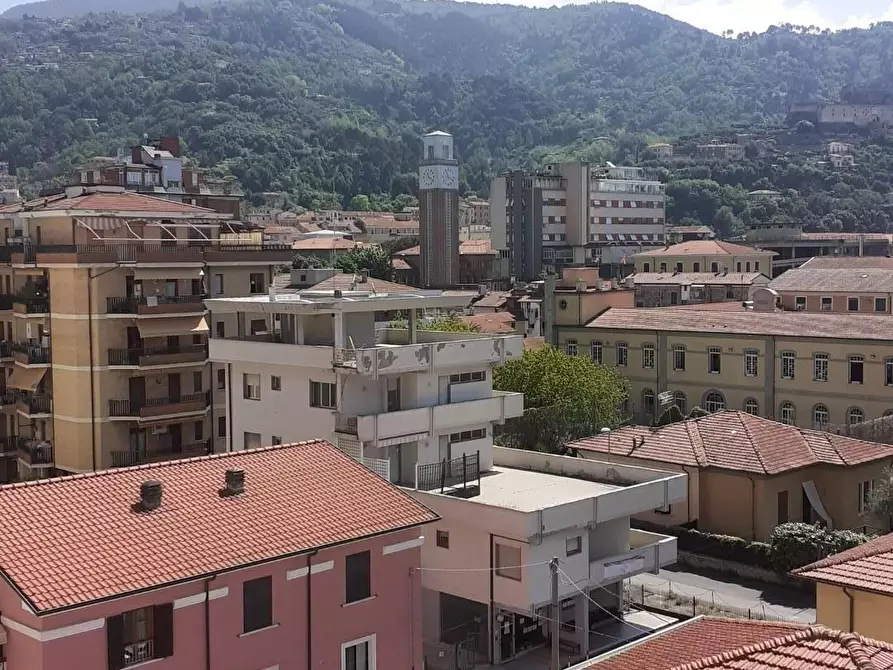 Immagine 5 di Appartamento in vendita  a Massa