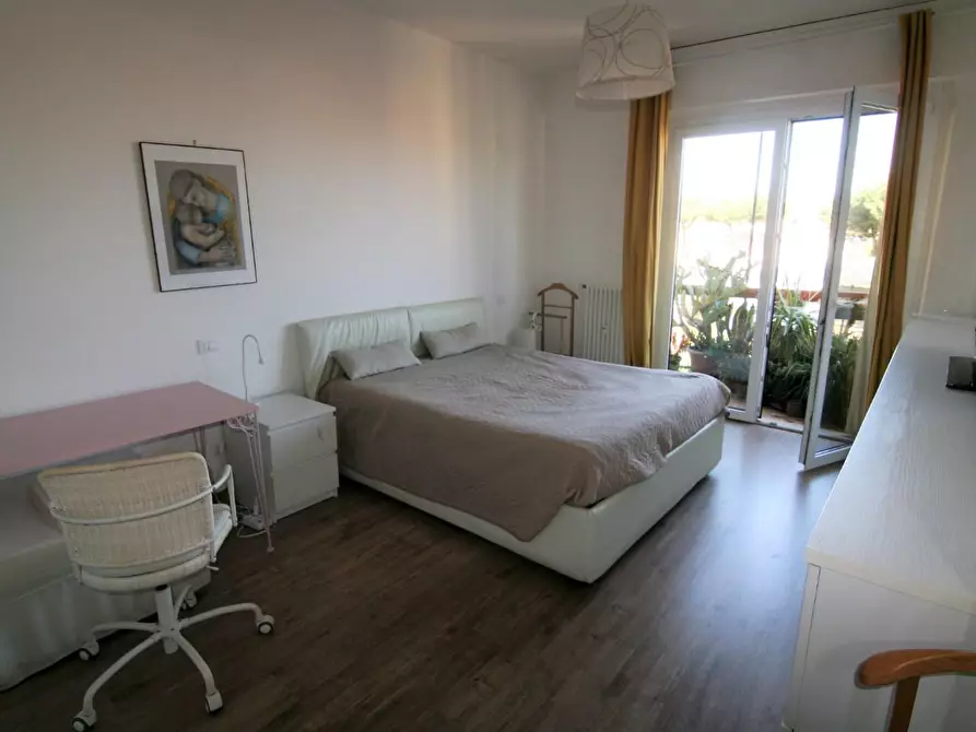 Immagine 18 di Appartamento in vendita  a Carrara