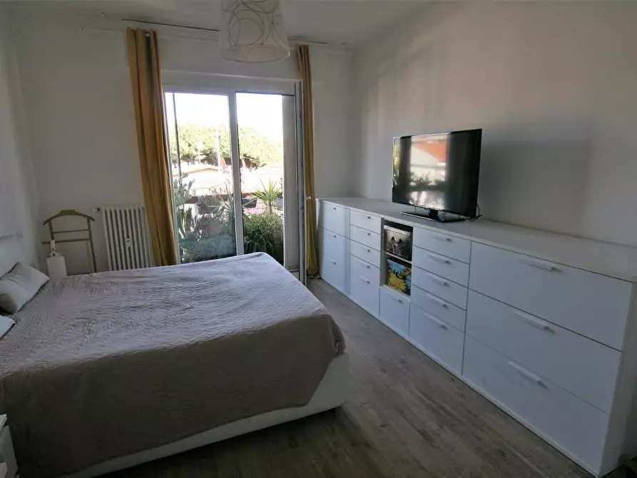 Immagine 17 di Appartamento in vendita  a Carrara