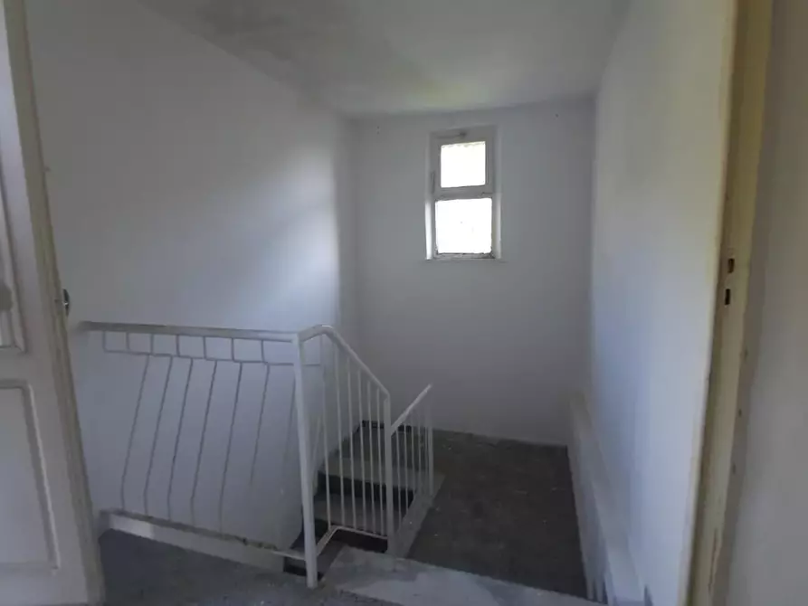 Immagine 4 di Casa semindipendente in vendita  a Massa