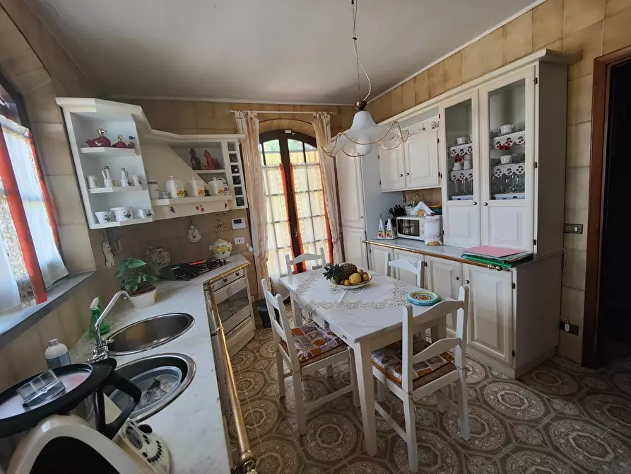 Immagine 27 di Villa in vendita  a Carrara