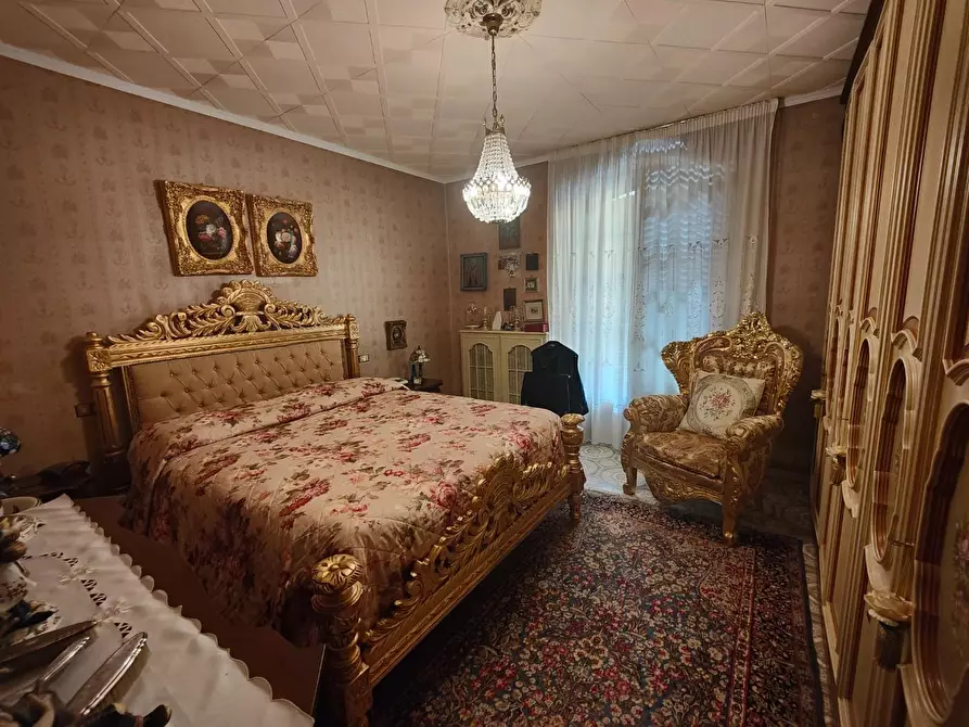 Immagine 23 di Villa in vendita  a Carrara