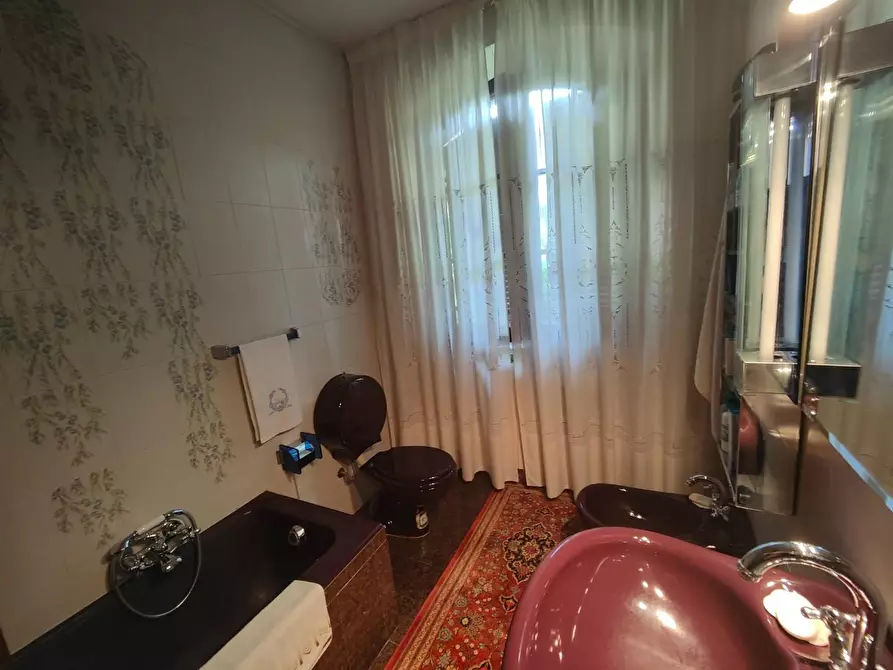 Immagine 20 di Villa in vendita  a Carrara