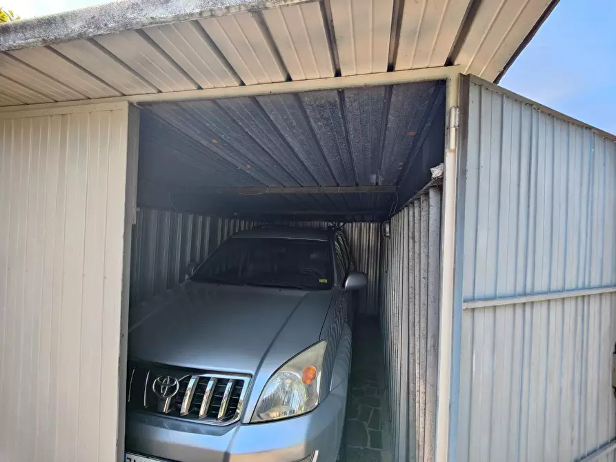 Immagine 6 di Villa in vendita  a Carrara