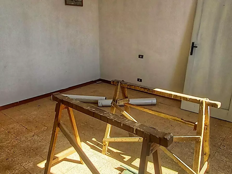 Immagine 6 di Palazzo in vendita  a Montaione