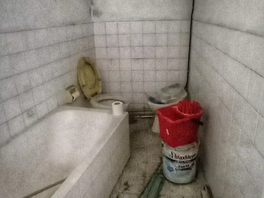 Immagine 15 di Palazzo in vendita  a Montaione