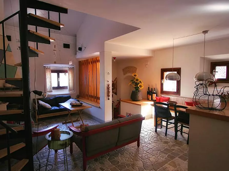 Immagine 1 di Appartamento in vendita  a Montescudaio