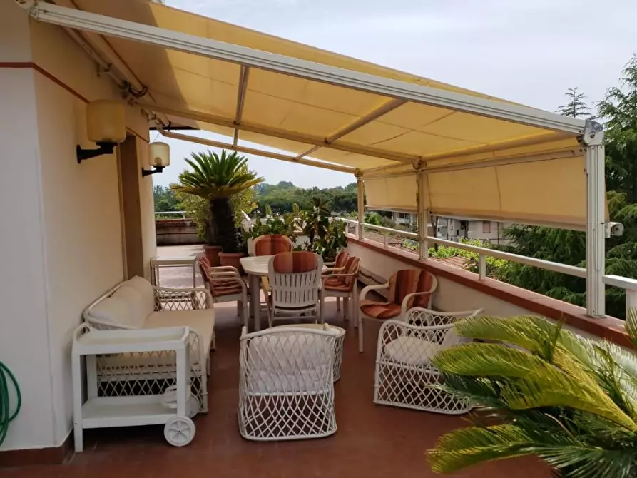 Immagine 31 di Mansarda in affitto  a Massa