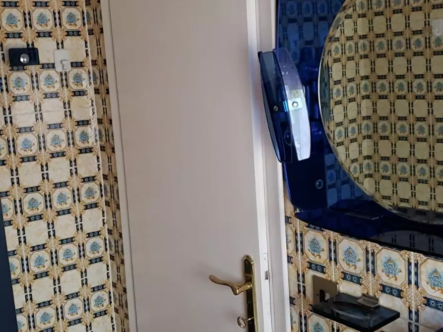 Immagine 22 di Mansarda in affitto  a Massa