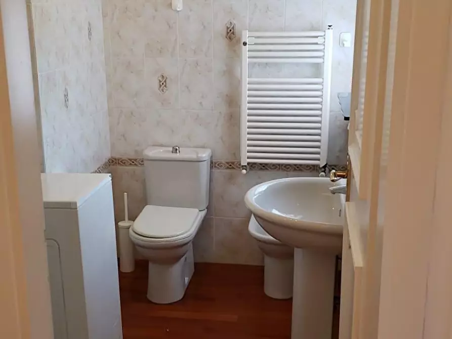 Immagine 7 di Mansarda in affitto  a Massa