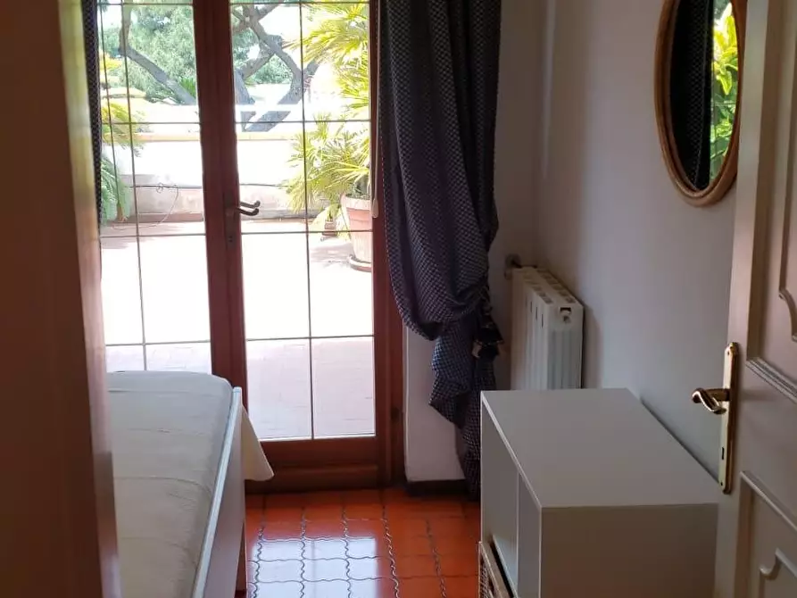 Immagine 12 di Mansarda in affitto  a Massa