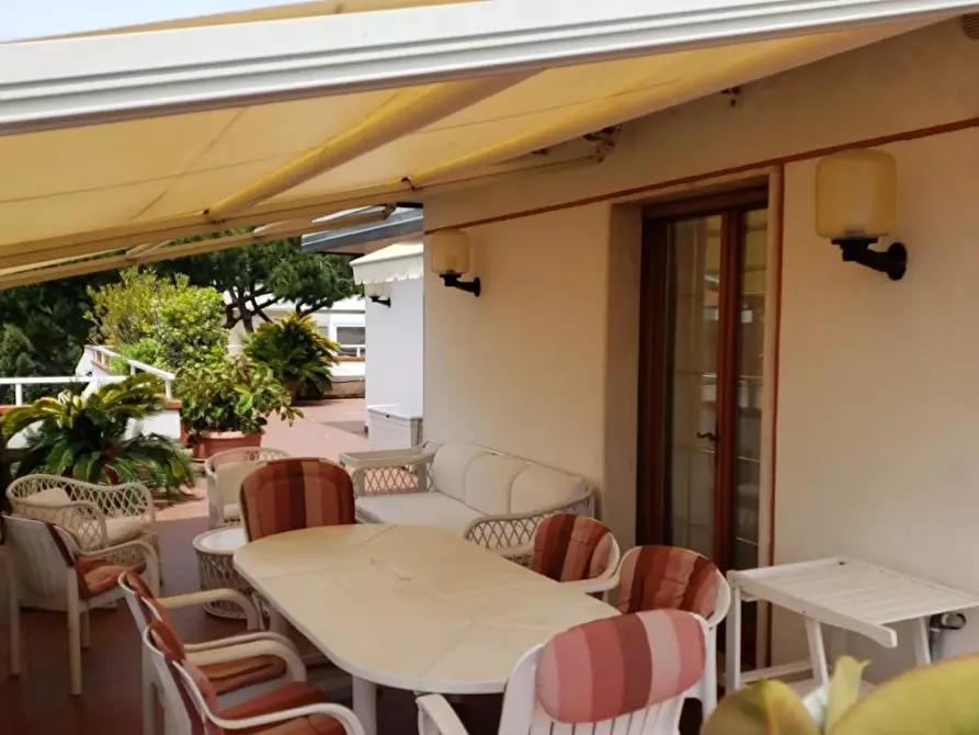 Immagine 24 di Mansarda in affitto  a Massa