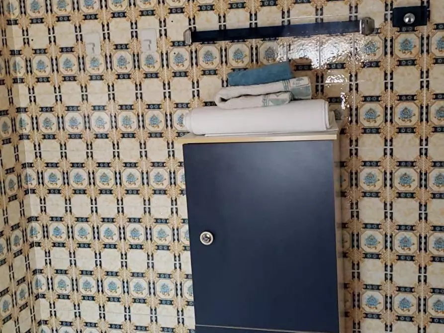 Immagine 20 di Mansarda in affitto  a Massa