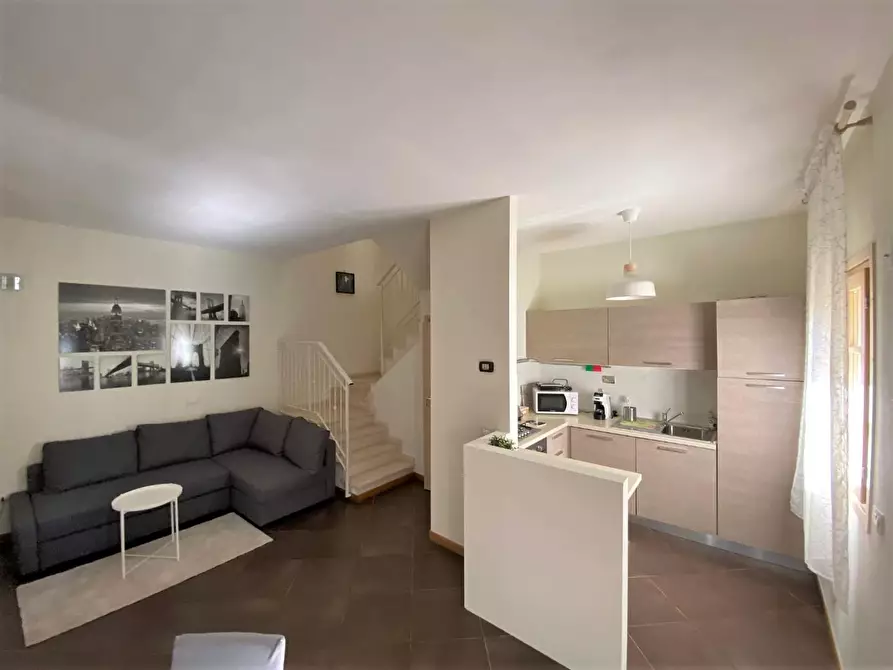 Immagine 7 di Casa semindipendente in affitto  a Lucca