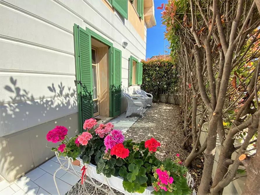 Immagine 17 di Casa semindipendente in affitto  a Lucca