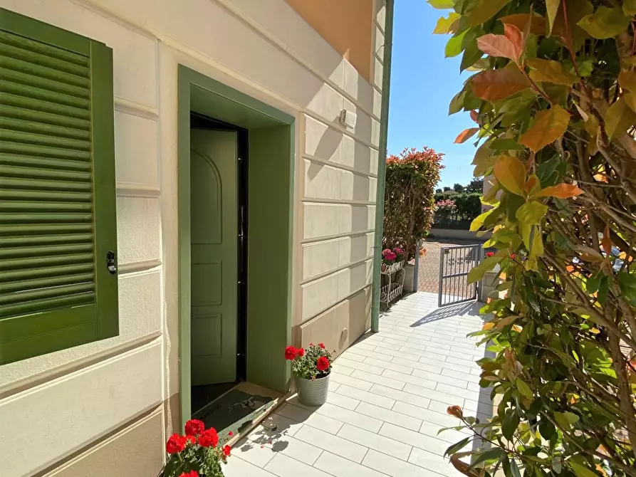 Immagine 18 di Casa semindipendente in affitto  a Lucca