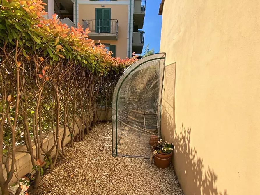 Immagine 19 di Casa semindipendente in affitto  a Lucca