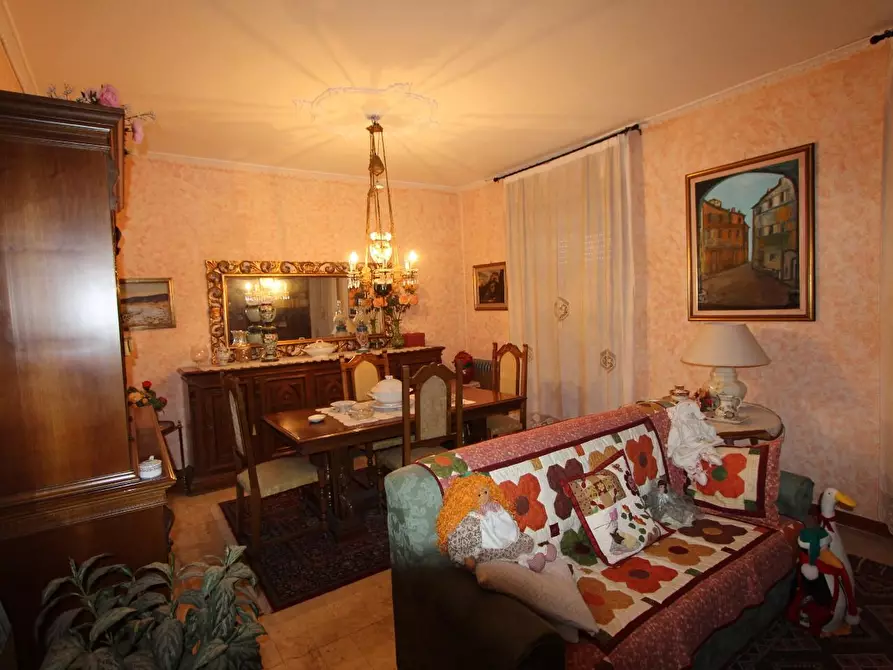 Immagine 23 di Villa in vendita  a Bolano