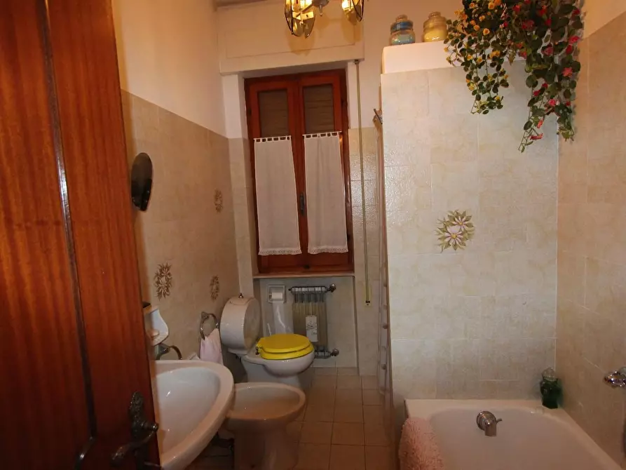 Immagine 26 di Villa in vendita  a Bolano