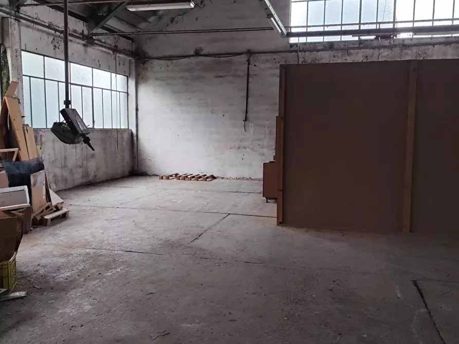 Immagine 7 di Attività artigianale in vendita  a Peccioli