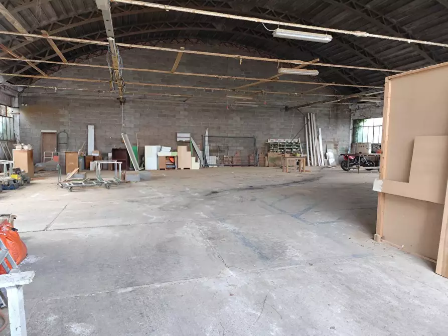 Immagine 8 di Attività artigianale in vendita  a Peccioli