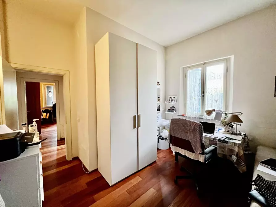 Immagine 16 di Villa in vendita  a Cascina