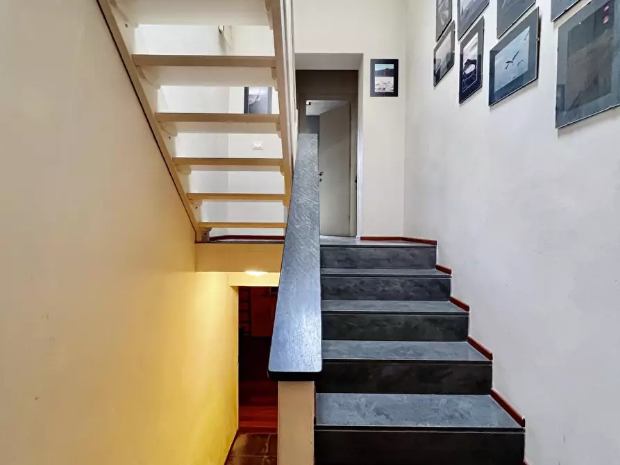 Immagine 20 di Villa in vendita  a Cascina