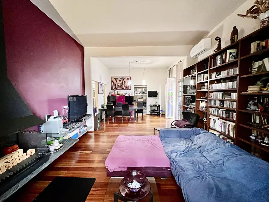 Immagine 7 di Villa in vendita  a Cascina