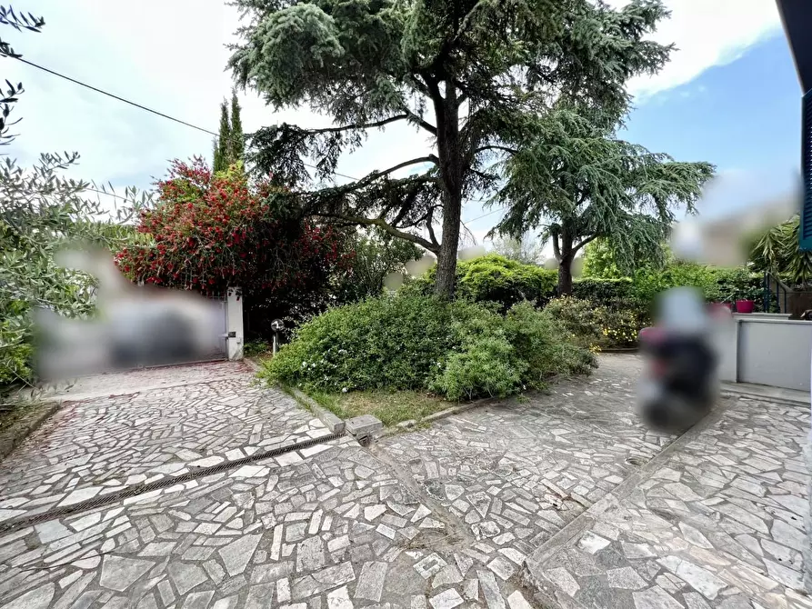 Immagine 29 di Villa in vendita  a Cascina