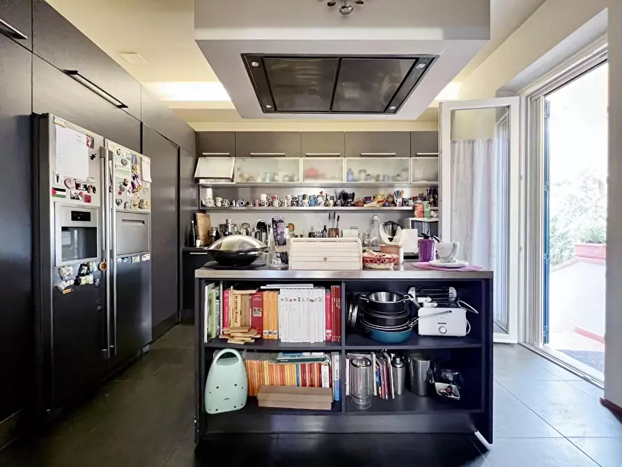 Immagine 9 di Villa in vendita  a Cascina