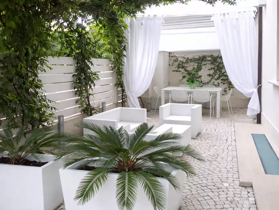 Immagine 22 di Casa bifamiliare in vendita  a Forte Dei Marmi