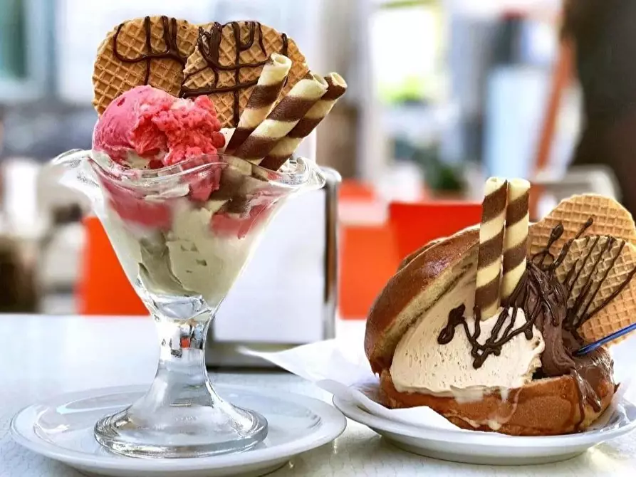 Immagine 2 di Attività commerciale in vendita  a Pietrasanta