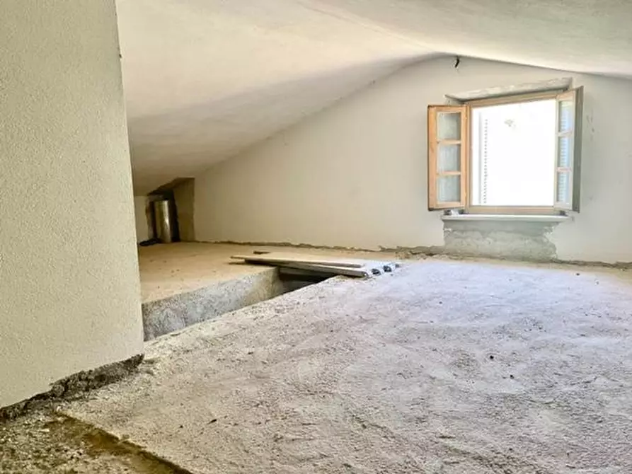 Immagine 30 di Casa colonica in vendita  a Rapolano Terme