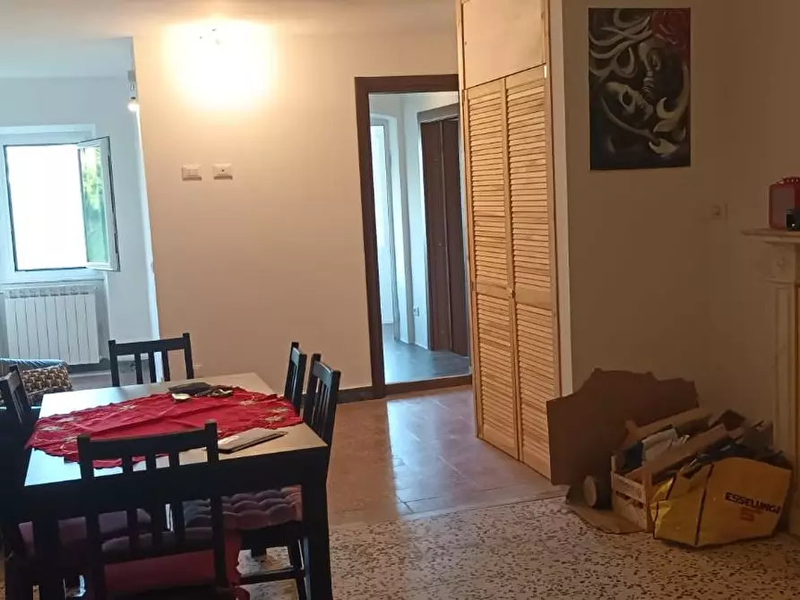 Immagine 2 di Appartamento in vendita  a Carrara