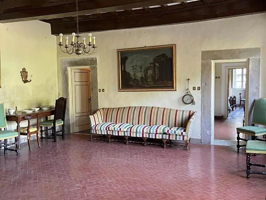 Immagine 25 di Villa in vendita  a Pescaglia