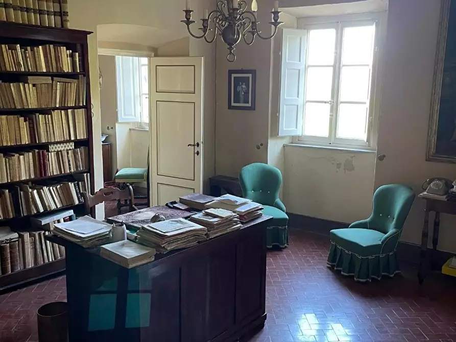Immagine 22 di Villa in vendita  a Pescaglia