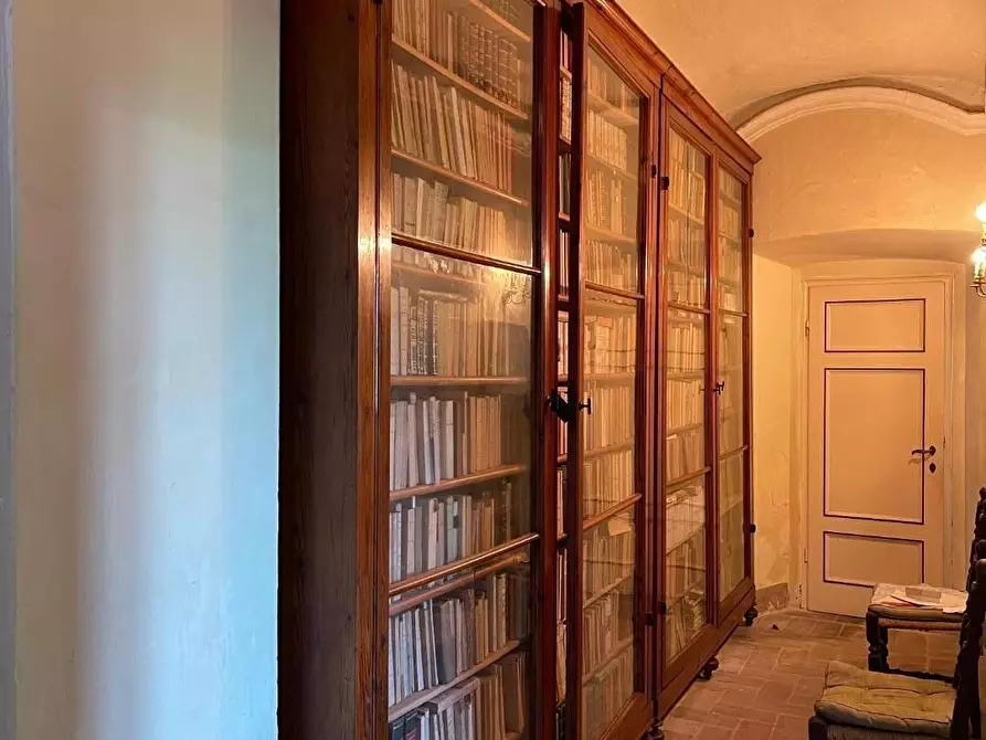 Immagine 33 di Villa in vendita  a Pescaglia