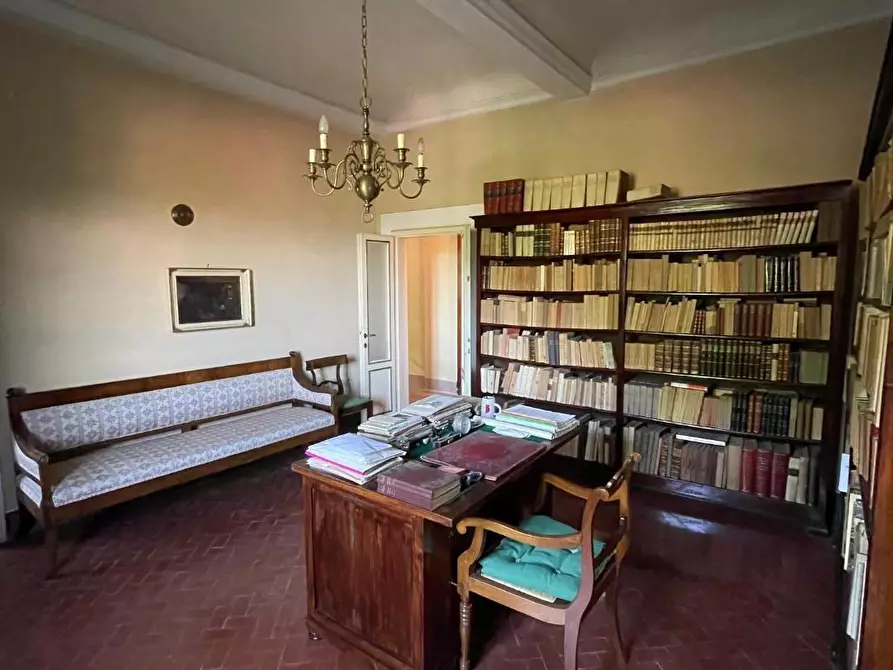 Immagine 23 di Villa in vendita  a Pescaglia