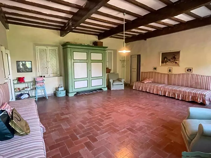 Immagine 36 di Villa in vendita  a Pescaglia
