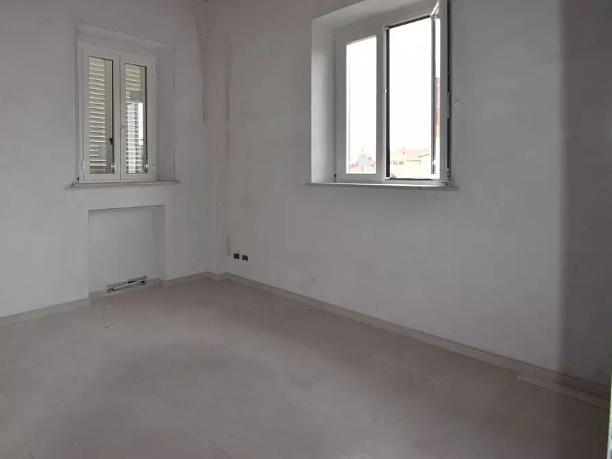 Immagine 9 di Appartamento in vendita  a Viareggio