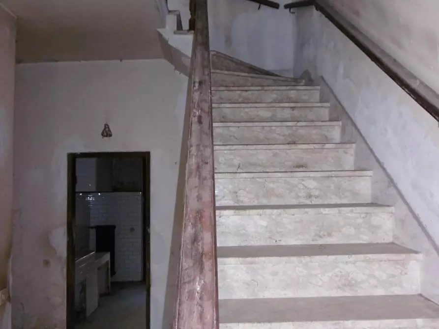 Immagine 4 di Villetta a schiera in vendita  a Capraia E Limite