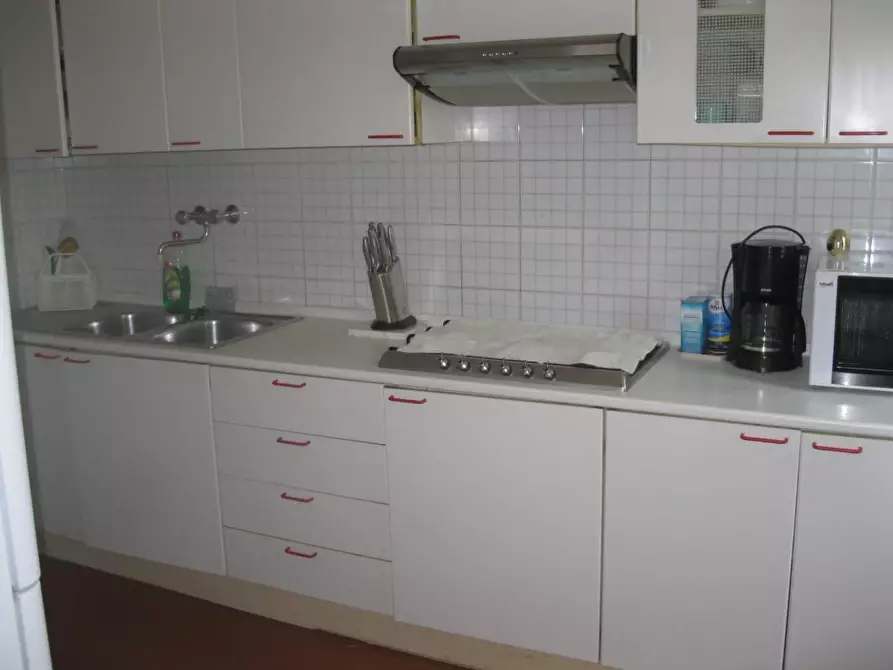 Immagine 8 di Casa semindipendente in vendita  a Carrara