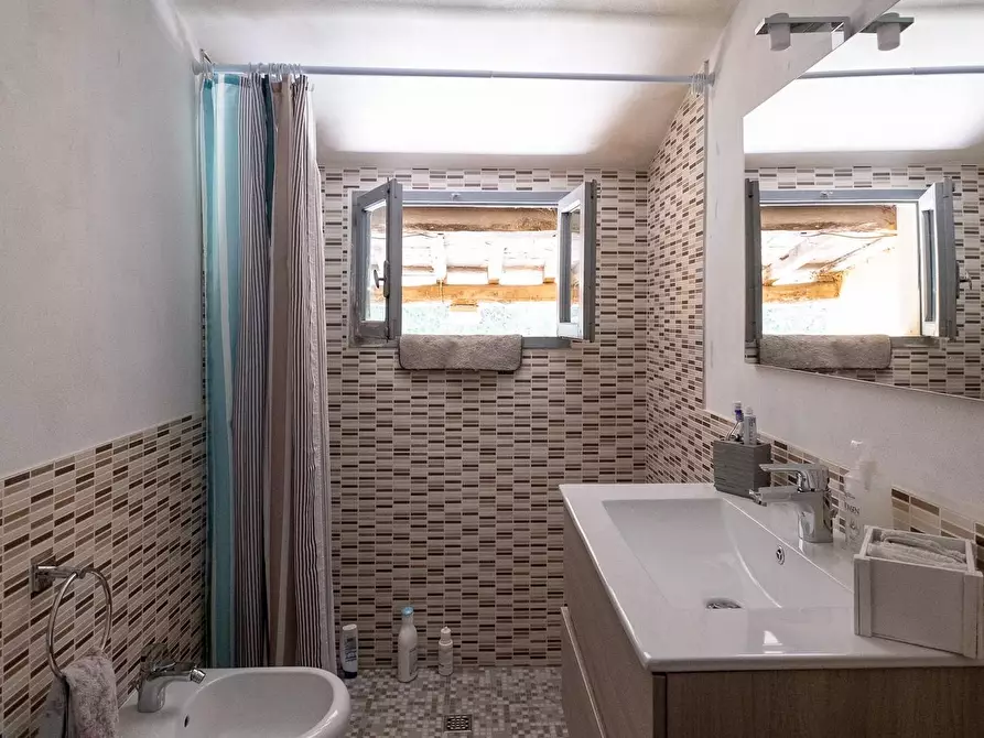 Immagine 34 di Villa in vendita  a Fucecchio